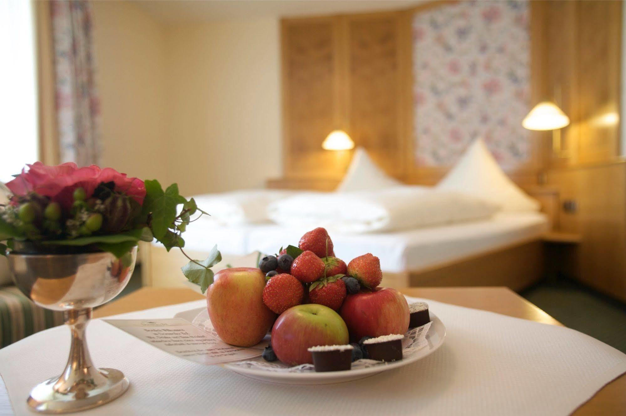 Hotel & Restaurant Dornweiler Hof Illertissen Εξωτερικό φωτογραφία